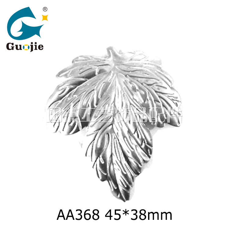AA368供应批发各种大小尺寸铁皮树叶 冲压树叶 铁制树叶 铁配件