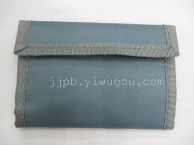 Cloth purses with waterproof 420D nylon material production.