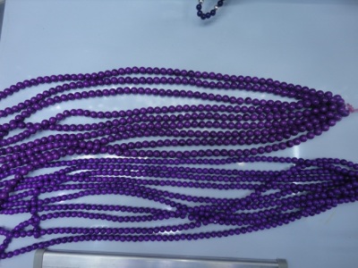 Colored bright oil pine beads