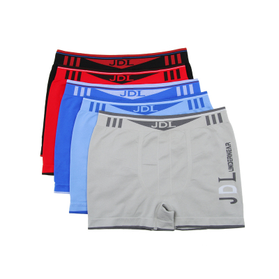 In 2012, the new simple fashion seamless men's boxer shorts comfortable and breathable men's underwear.