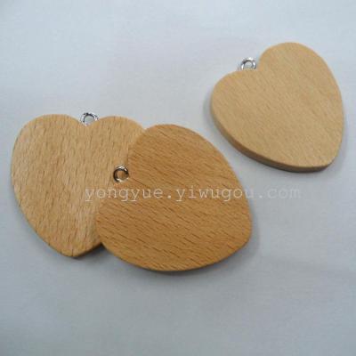 Green colorfast wood chips heart-shaped beech wood chips