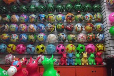 Soccer spray, spray balls, beach balls, water polo, PVC balls, inflatable balls, toy balls, football, volleyball, basketball, and watermelon balls