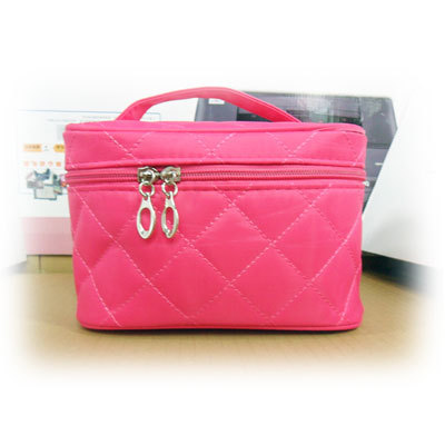 The fb500-2 embroidered small square bag