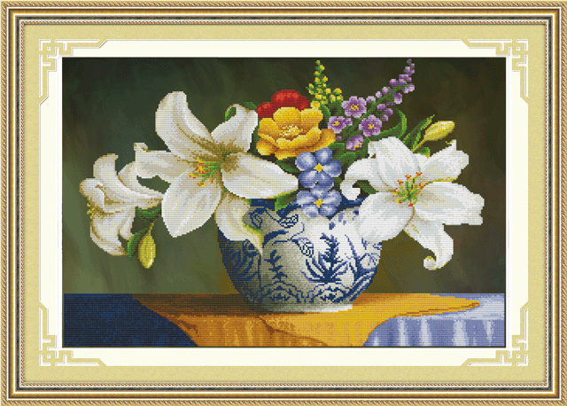 5D0207 Lily (5D cross stitch)