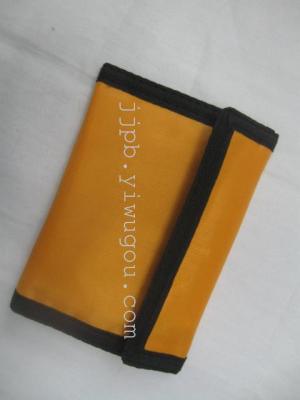 Advertising wallets made of 420D nylon material production.