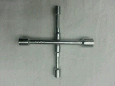 Folding cross wrench 7.5 