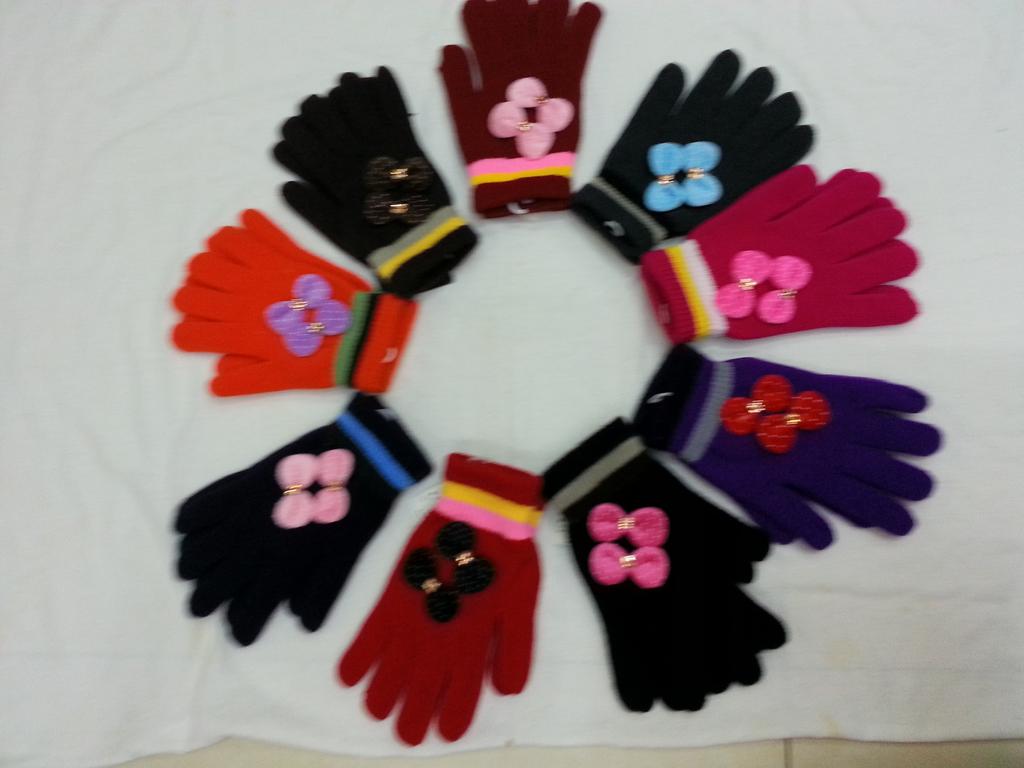 腈三色粘花生果