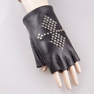 Hundreds of Tiger glove. Fashion ladies leather gloves. driving fashion driving gloves.