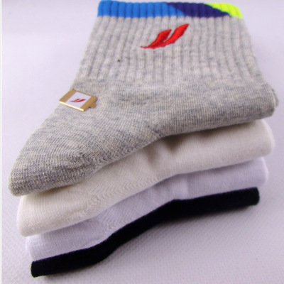 Classic cotton sports men's socks, men's sports socks.