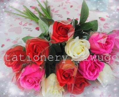Big green leaves of Roses Valentine's day flower SOAP gift factory outlet can be customized