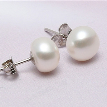 Natural Freshwater Pearl Ear Studs Wholesale Earrings of Various Sizes and Colors