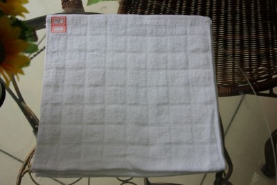 Plaid white towel