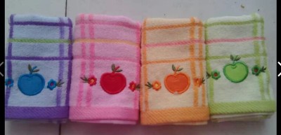 Embroidered towel Apple