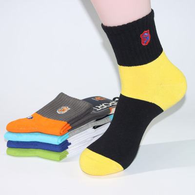 Middle thick men's socks for men's sports socks and cotton socks.