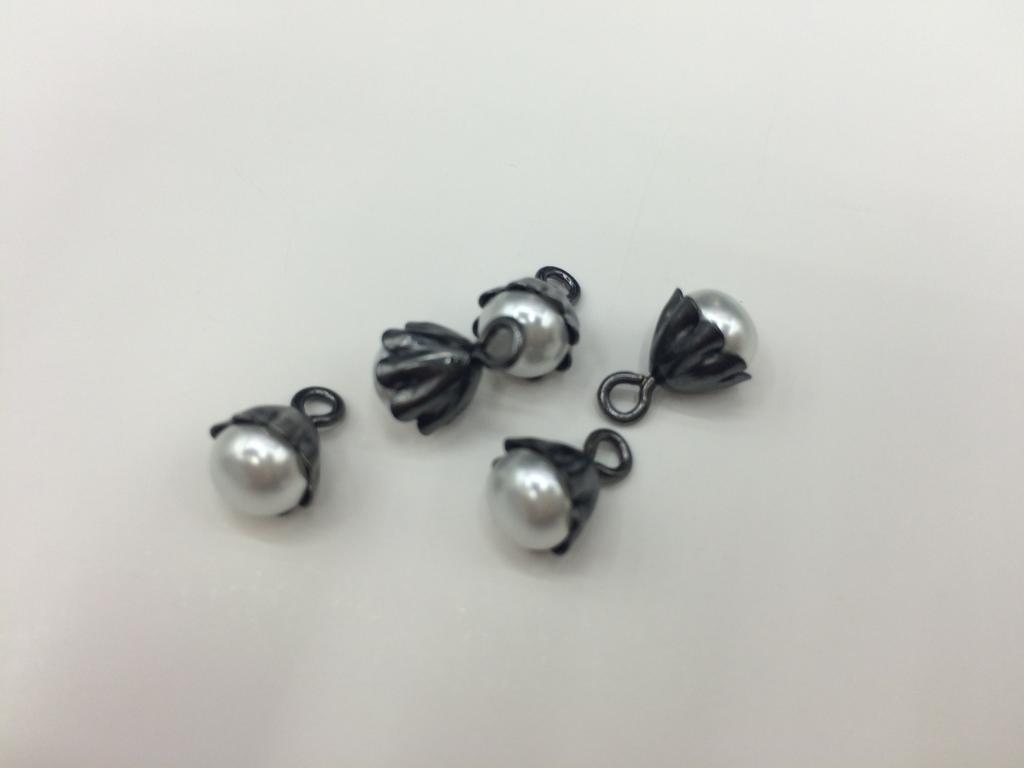 珍珠纽扣。树脂珍珠扣。金属珍珠扣。