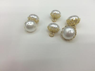 Pearl buttons. Resin Pearl button. Metallic Pearl button.