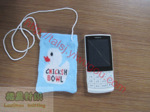 do not disturb， classic black and white plaid pattern， love heart， little duck， spider web pattern knitted mobile phone bag