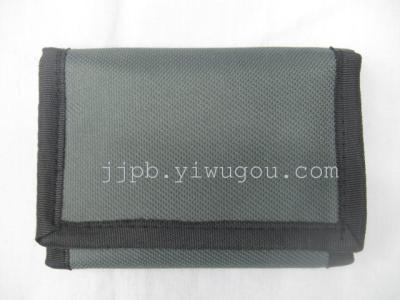 Business wallet with 600D waterproof nylon material production.