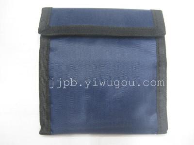 Cloth purses with waterproof 420D nylon material production.