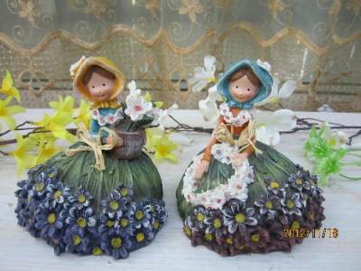 Rustic style flower skirt girl resin decorative resin handicraft Figure Decoration