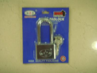 Square blade long beam padlock