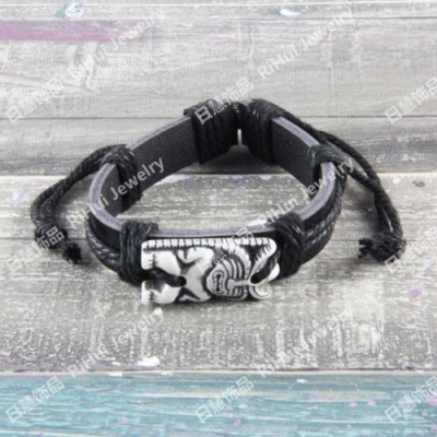Travel to commemorate cowhind and bone bracelet fashion retro tribal accessories American jungle warrior S0394