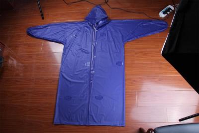 Oxford's long raincoat a man's raincoat, an adult raincoat, a motorcycle raincoat, a raincoat.