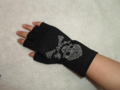 Men diamond-studded skull knit half finger glove