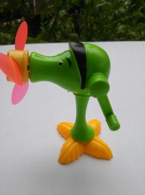 2014 new plant pea bubble hand toy small fan mini toy small fan