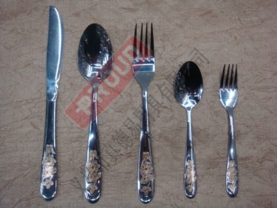 Stainless steel cutlery 3100A gold-plated stainless steel cutlery, knives, forks, and spoons
