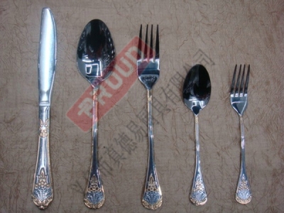 Stainless steel cutlery 3510A gold-plated stainless steel cutlery, knives, forks, and spoons
