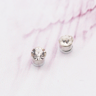 Cute 3mm rhinestone fashion Korean version without magnetic ear pierced the stealth clips