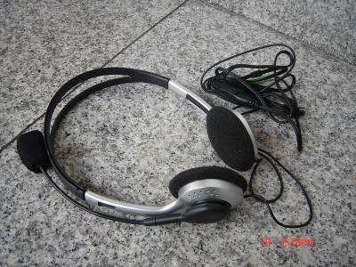 Js - 900 mv off - the - shelf computer headphones