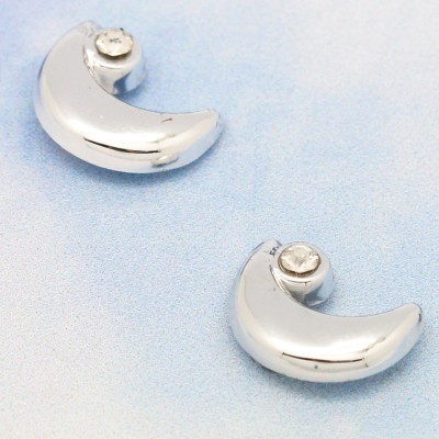 Trend of new wind magnets earrings for men and women in Europe and the Moon not piercing earring ear clip