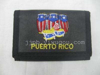 Spot wholesale embroidered wallet, waterproof thickness PVC leather material production.