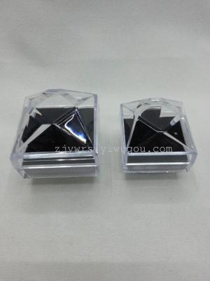 4*4*4 small square PS plastic diamond crystal rings box