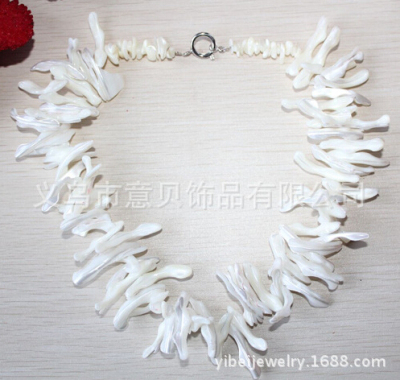 [YiBei Coral] Natural Shell Necklace of marine shell necklace unique fashion