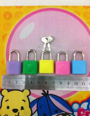 Color plastic notebook lock locks