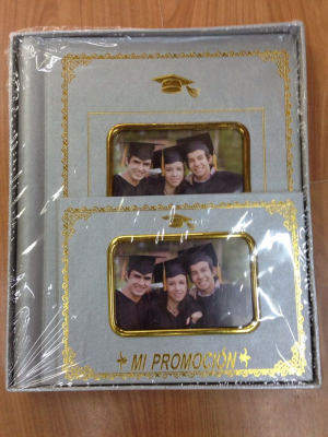 Large boutique-photo frame with gold-framed PhD in viscose hats photo album