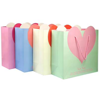 Love gift bag bag wedding handbag paper bag valentine's day gift bag paper bag.