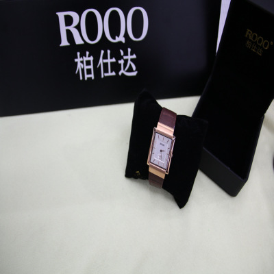 Factory direct sales fashion hot new listing Bai Shi da Sapphire simple leather men's digital watch