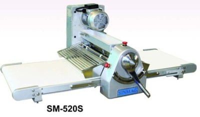 Xinmai Mini Dough Sheeter SM-520S Fast and Convenient Kitchen Equipment