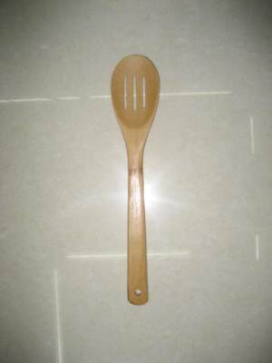Our factory specializes in the production of natural environmental protection, bamboo spoons, bamboo shovel salad spoons