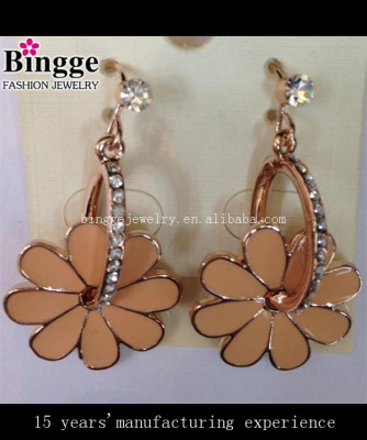 Latest alloy drop earrings wholesale factory price Europe popular dramatic jewelry