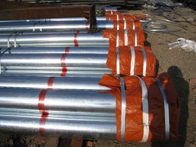 Export Middle East Africa hot dip zinc galvanized steel tubular pipe Threading the pipe