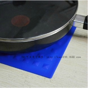 Japanese KM1014 square gasket thermal insulation mat non-slip open bottle cap