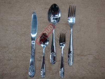 P615 stainless steel cookware, stainless steel cutlery, knives, forks, and spoons
