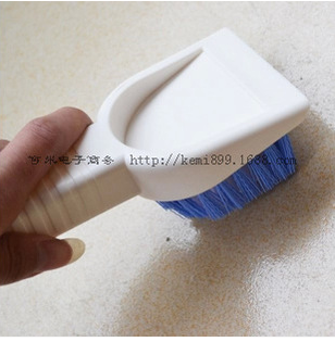 Japanese KM1130 long - handled cleaning brush. Hand-held tile brush with spade brush