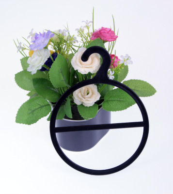 The manufacturer supplies The scarf frame plastic scarf frame 13CM round black scarf frame.