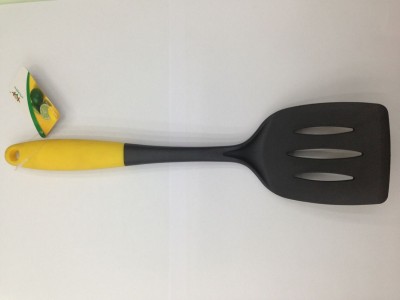 The New color rubber handle nylon cooker.